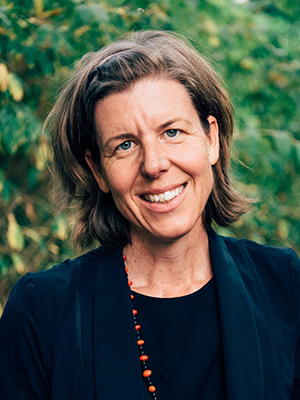 Dr. Caroline Dostal, Freie Beraterin, Portrait